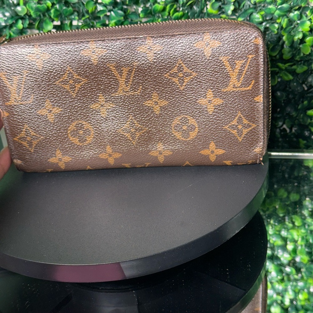 Louis Vuitton Brown Monogram Card Holder